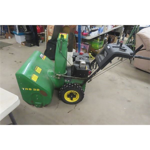John Deere TRS 32 10 HP 32" Snow Blower Serial # MOTR32B120316