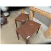 Image 1 : 2 End Tables  17" x 21" x 30" 