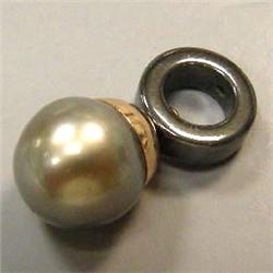 14K GOLD 12 MM BLACK TAHITIAN PEARL AMD HEMATITE UNISEX PENDANT