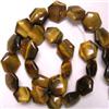 Image 1 : 16x16 MM FLAT HEXAGON TIGER EYE STRAND - 16 INCHES