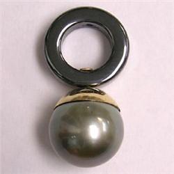 14K GOLD 10 MM BLACK TAHITIAN PEARL AND HEMATITE UNISEX PENDANT