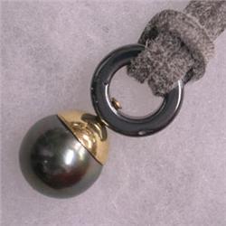 14K GOLD 11 MM BLACK TAHITIAN PEARL AND HEMATITE UNISEX PENDANT