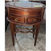 Image 1 : Oval Mahogany Inlaid End Table 22in. W 27in. H