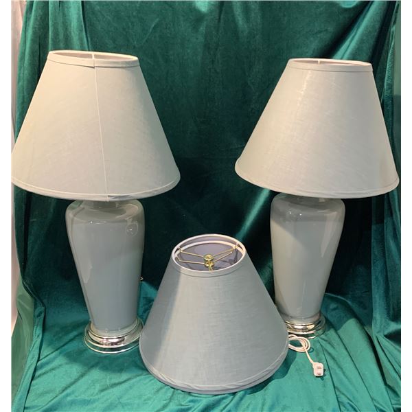 Pair of Green Table Lamps w/Two Extra Green Shades