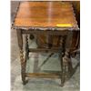 Image 2 : Oak barley twist end table, 20"w x 20"d x 29"h