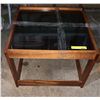 Image 2 : Glass top oak frame coffee table (Approx. 27 in x 23 in)