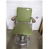 Image 1 : *Barber chair - green, brown arms