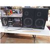 Image 1 : *Lloyds stereo