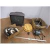 Image 1 : *TV with VHS, lawn mower parts, toilet seat, motor