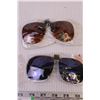 Image 3 : (4) Pairs of Vintage Clip on Sunglasses