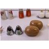 Image 5 : (7) Sets of Salt and Pepper Shakers
