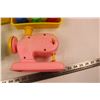 Image 3 : Toy Sewing Basket and Sewing Machine
