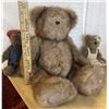 Image 2 : THREE Boyds Bears