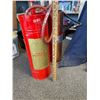 Image 3 : Antique Fire Extinguisher