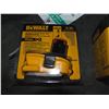 Image 2 : Dewalt 18v - 20 Volt Battery Adapter & Hepa Filter