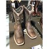 Image 1 : 2 ASSORTED PAIRS OF ARIAT MEN'S SIZE 10, EE WIDE COWBOY BOOTS