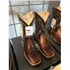 Image 2 : 2 ASSORTED PAIRS OF ARIAT MEN'S SIZE 9.5, EE WIDE COWBOY BOOTS