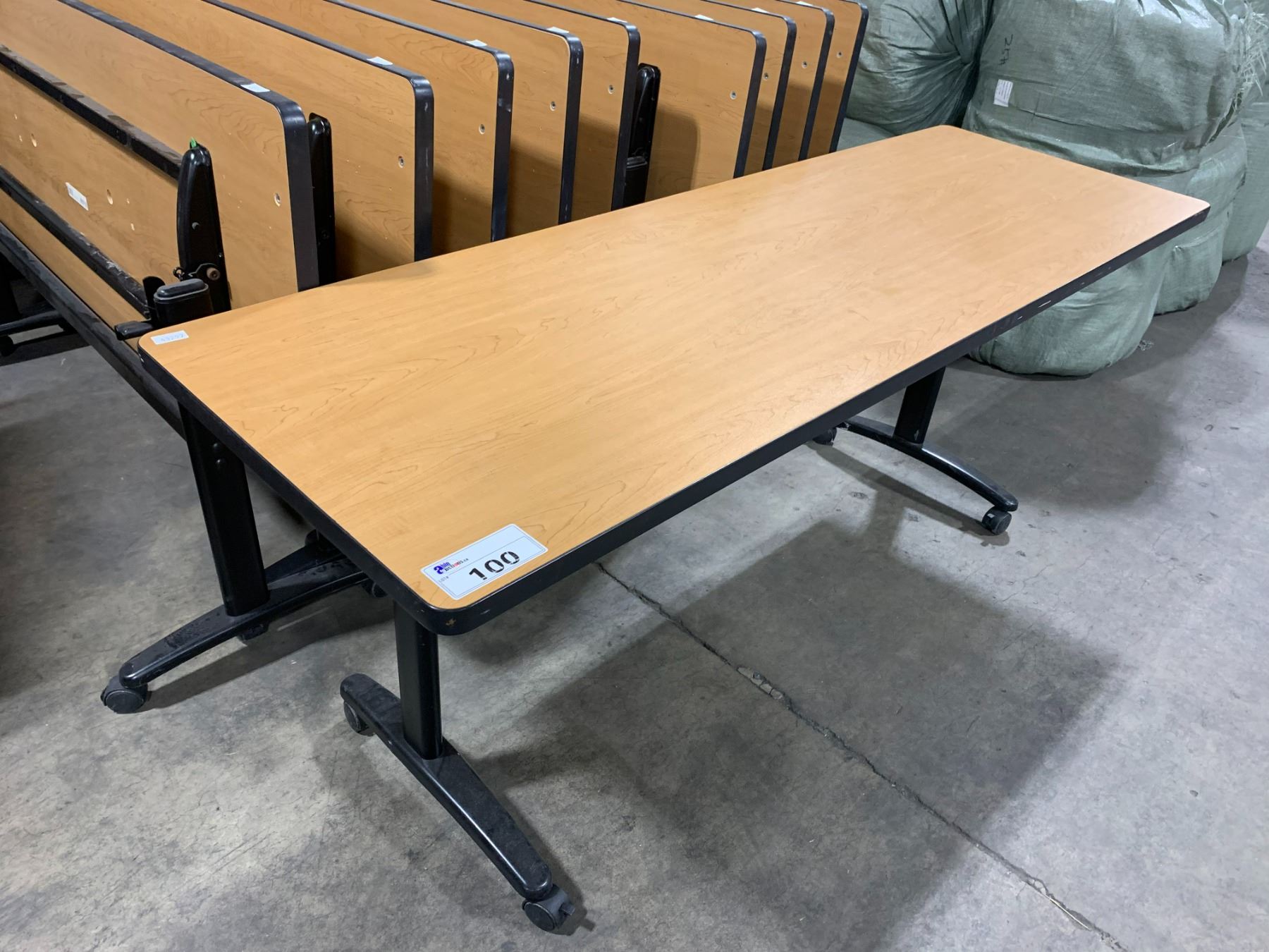 MAPLE TOP COMMERCIAL 6'W X 24