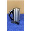 Image 2 : CUSINART PERFECTEMP CORDLESS ELECTRIC PROGRAMMABLE KETTLE - DEMO UNIT, TESTED WORKING - RETAIL $99