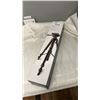 Image 1 : INSIGNIA 58 INCH TRIPOD