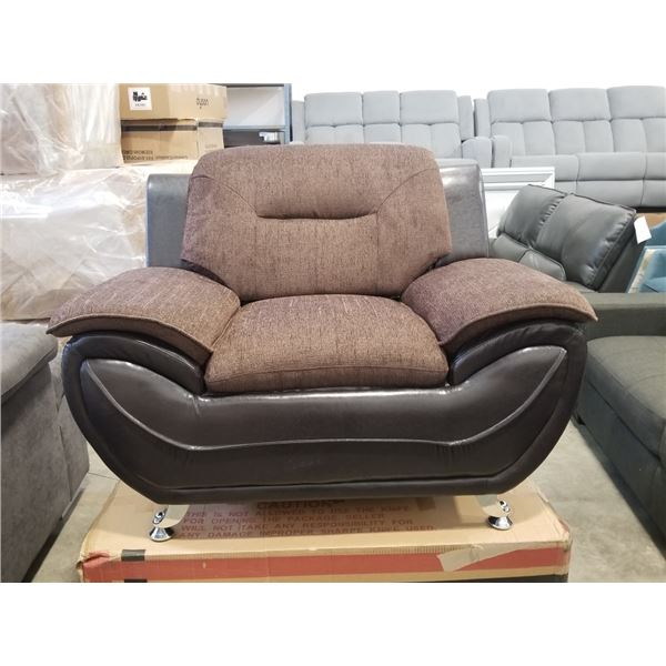 BRAND NEW 2 TONE BROWN MODERN ARM CHAIR - RETAIL $599