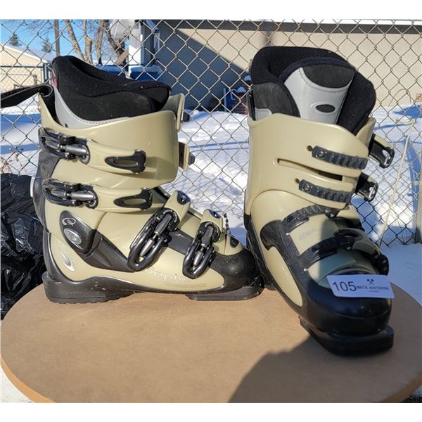 Saphire Ski Boots