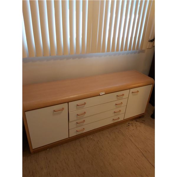Storage dresser with 2 cupboards & 4 drawers