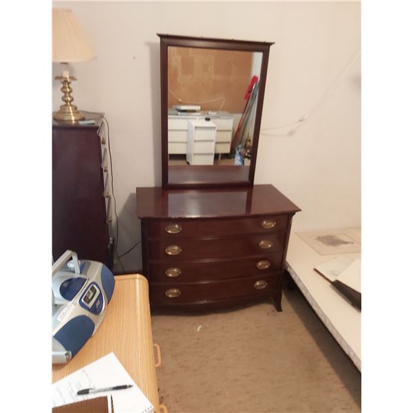 Chest of Drawers with Mirror
