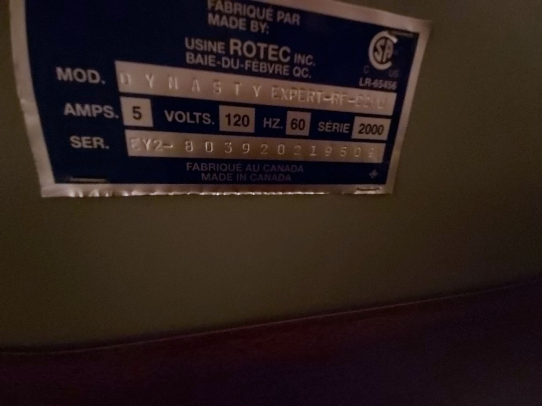 Rotec Remote Rotec Twin Motorized Bed with Remote (tested) - Beck Auctions Inc.