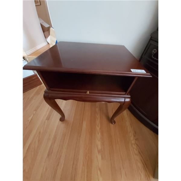 Wooden TV Stand with pull out Shelf