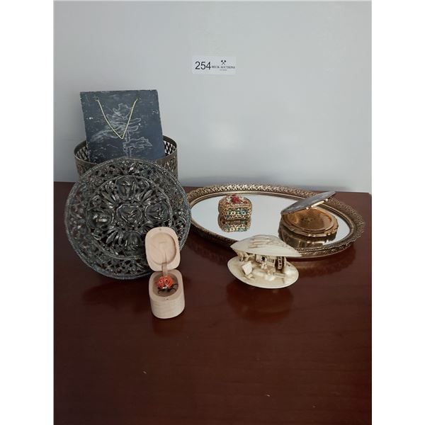 Variety of Home and Bath Decor