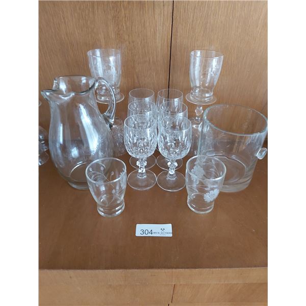 8 Crystal Wine Glasses, Glass Pitcher, Glass Ice Bucket & 4 Glasses