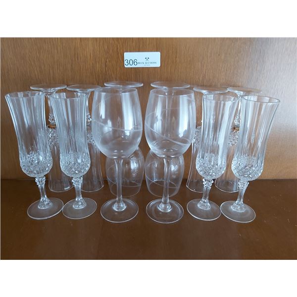 4 Wine Glasses & 8 Crystal Champagne Flutes