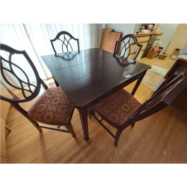 Stunning Knechtel Dining Table & 4 Chairs with Hidden Compartment.  Table has 4 table leaves