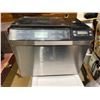 Image 1 : Wolfgang Puck bread maker
