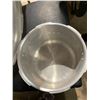Image 2 : Pressure  pot