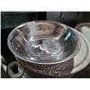 Image 1 : Large Commercial Colander 19 inch