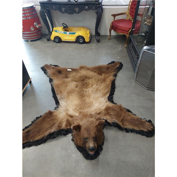 CINNAMON BEAR SKIN RUG