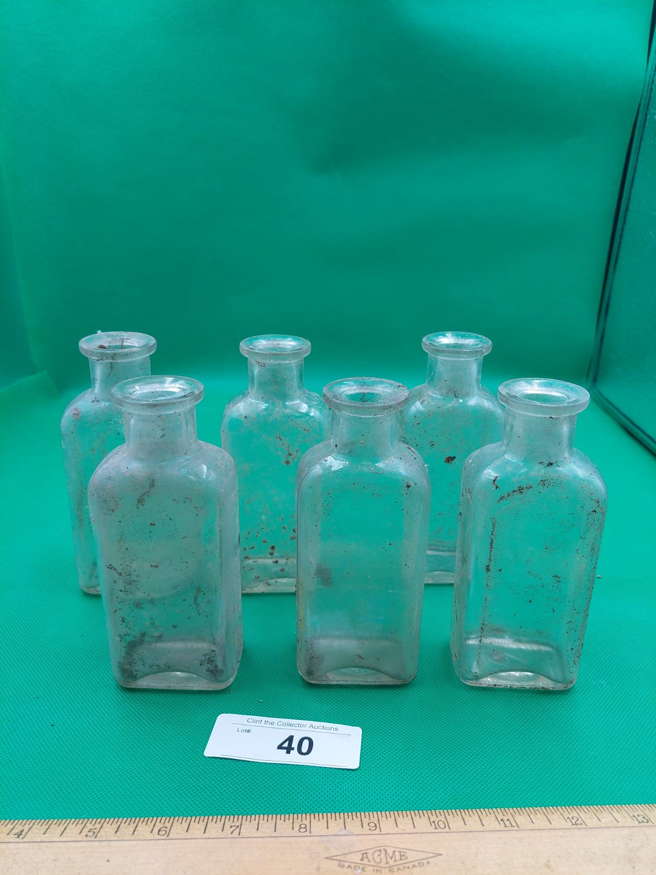 COLLECTION OF VINTAGE APOTHECARY BOTTLES