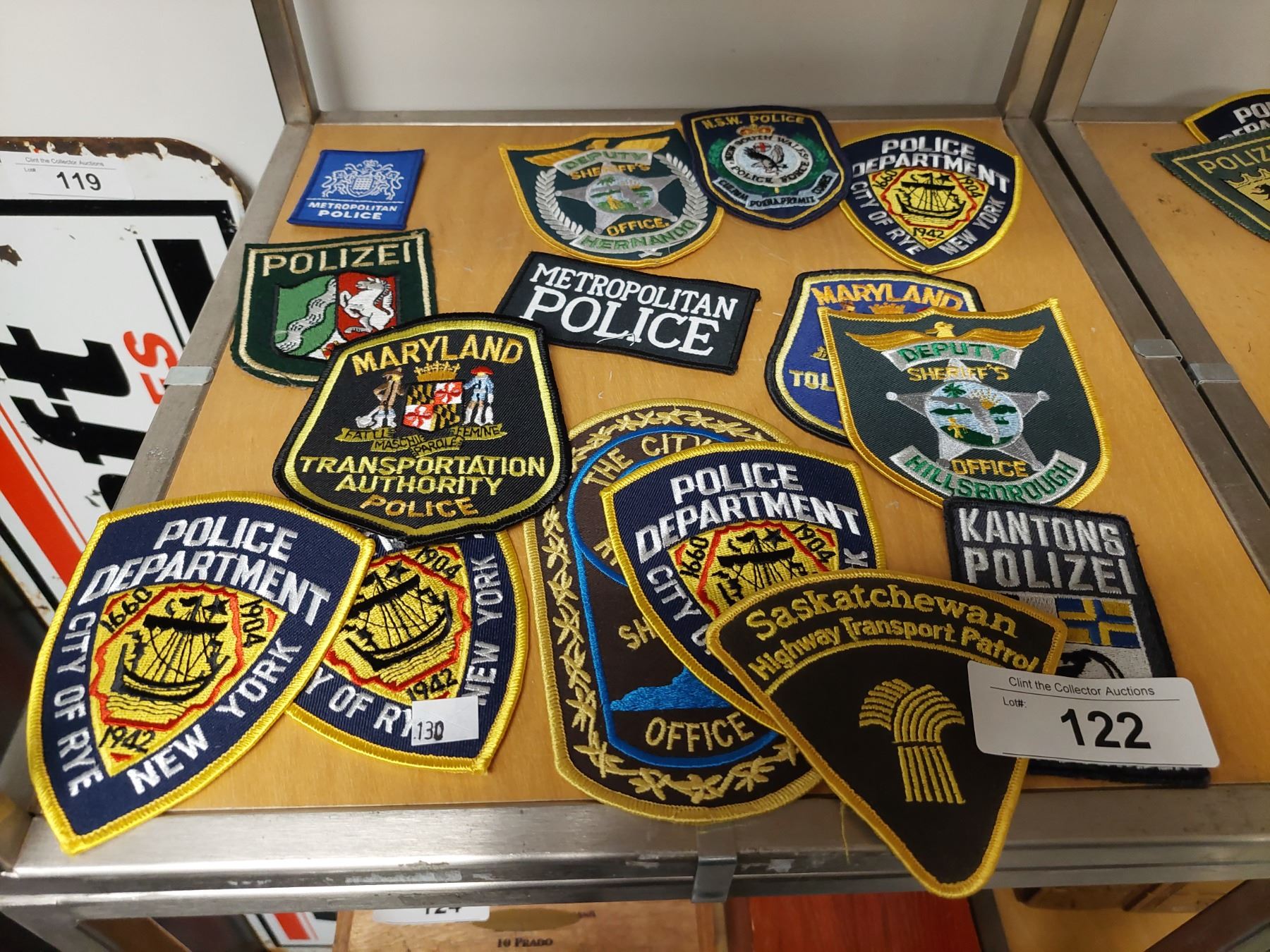 COLLECTION VINTAGE POLICE PATCHES