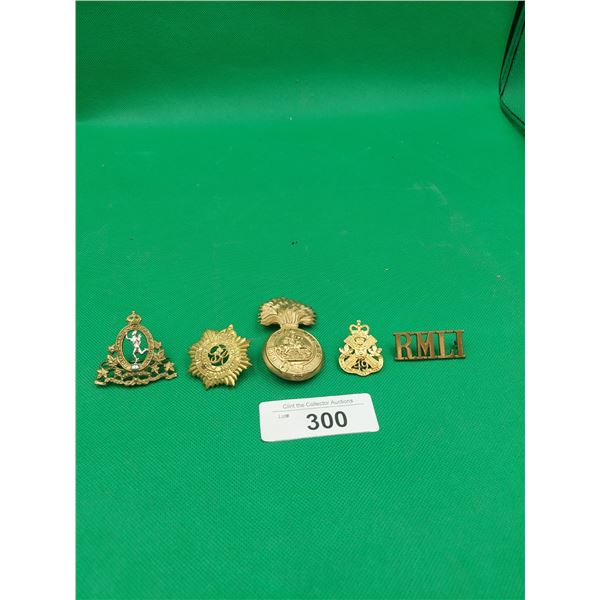 ASSORTMENT OF MILITARY BADGES