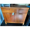 Image 1 : Teak Cabinet Cat C