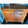 Image 2 : Teak Cabinet Cat C