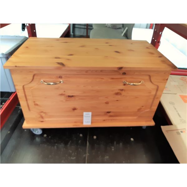 Pine Storage Chest Cat A