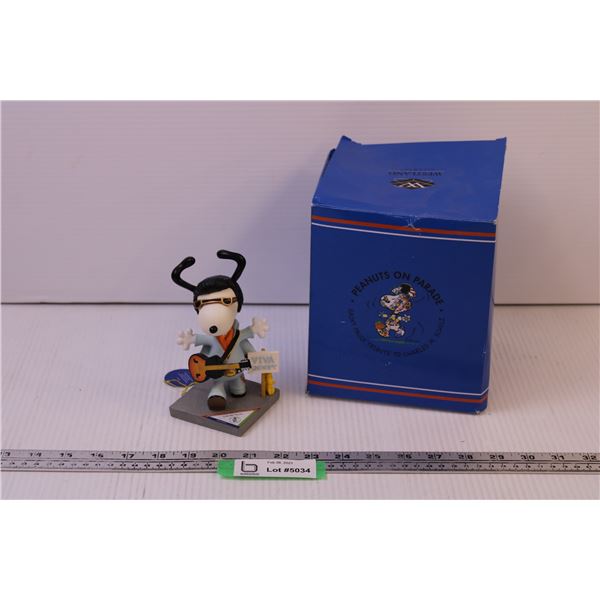Snoopy Elvis Peanuts on Parade Figure
