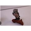 Image 2 : (3) Decorative Owls