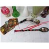 Image 2 : (5) Vases - Powder Horn - Decorated Spoon - Coasters