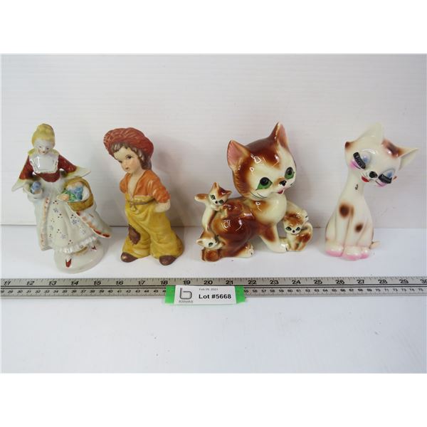 (4) Ceramic Ornaments