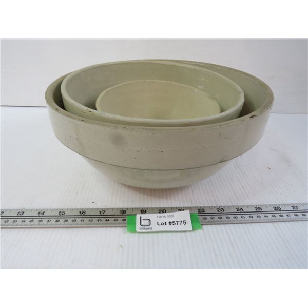 (3) Vintage Mixing Bowls - (cracks & chips)