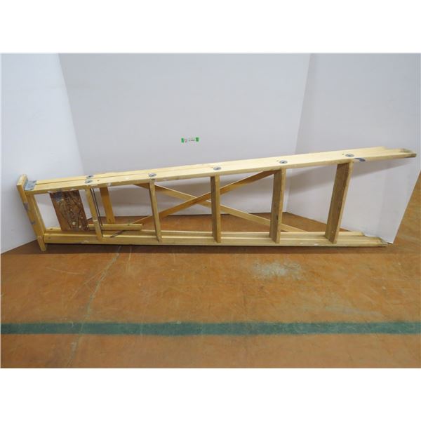 *6' Wooden Ladder